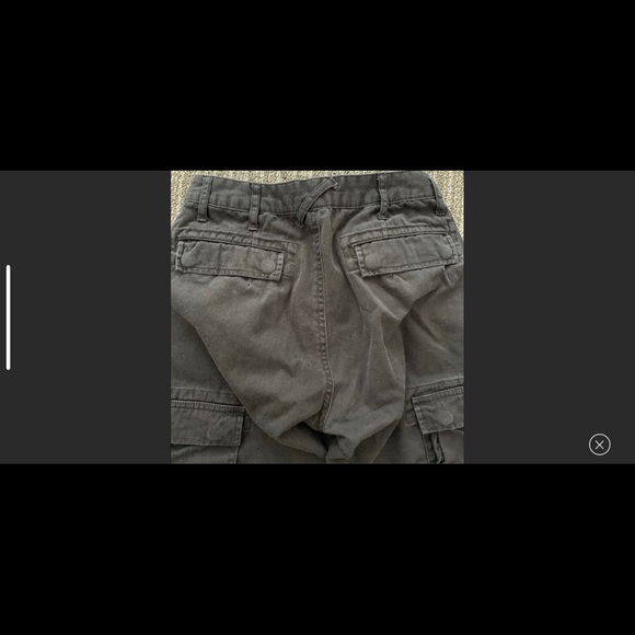 Black Boston Proper capris in GUC - Picture 5 of 5